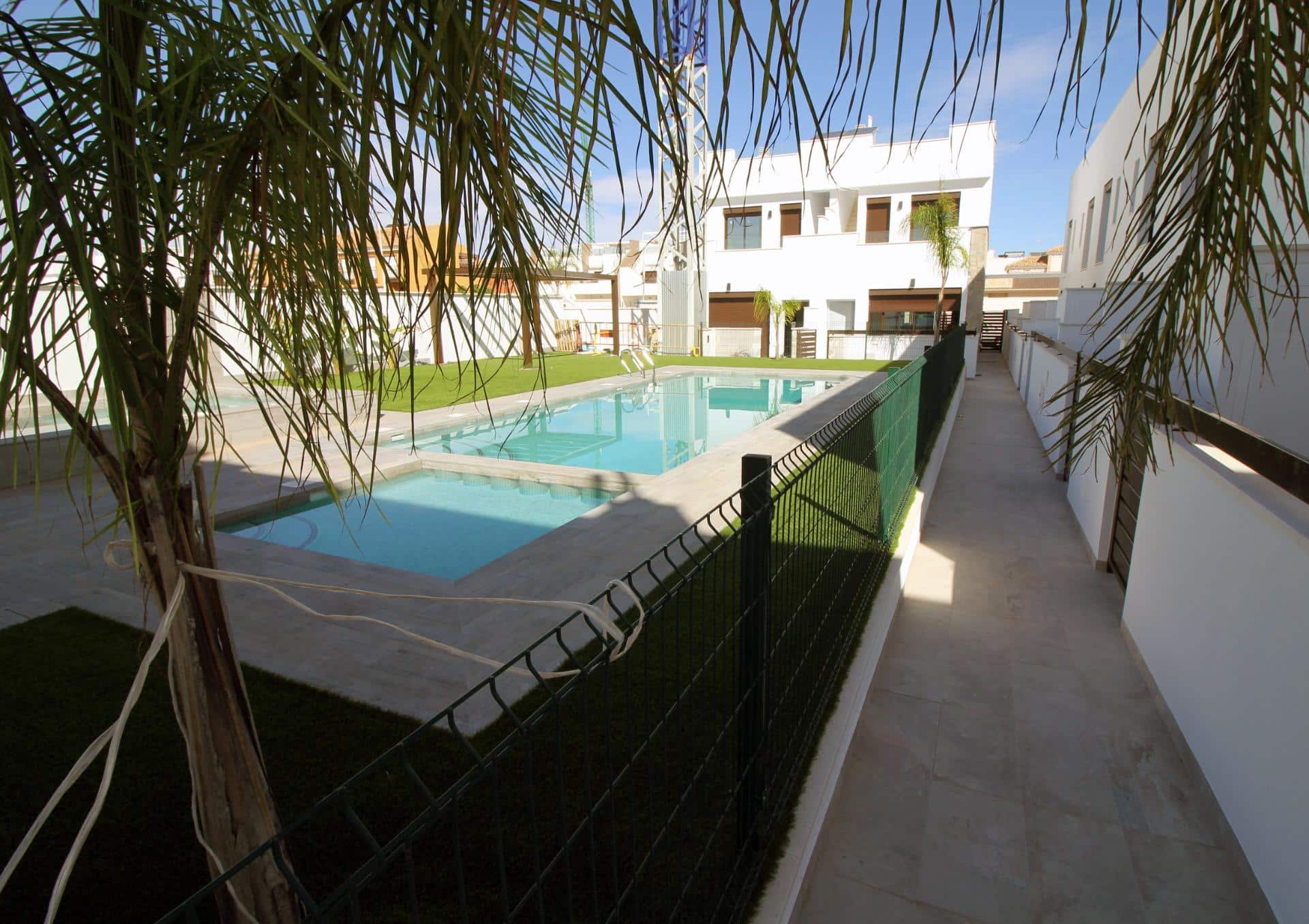 Modern Townhouses and Semi-Detached Homes in Pilar de la Horadada