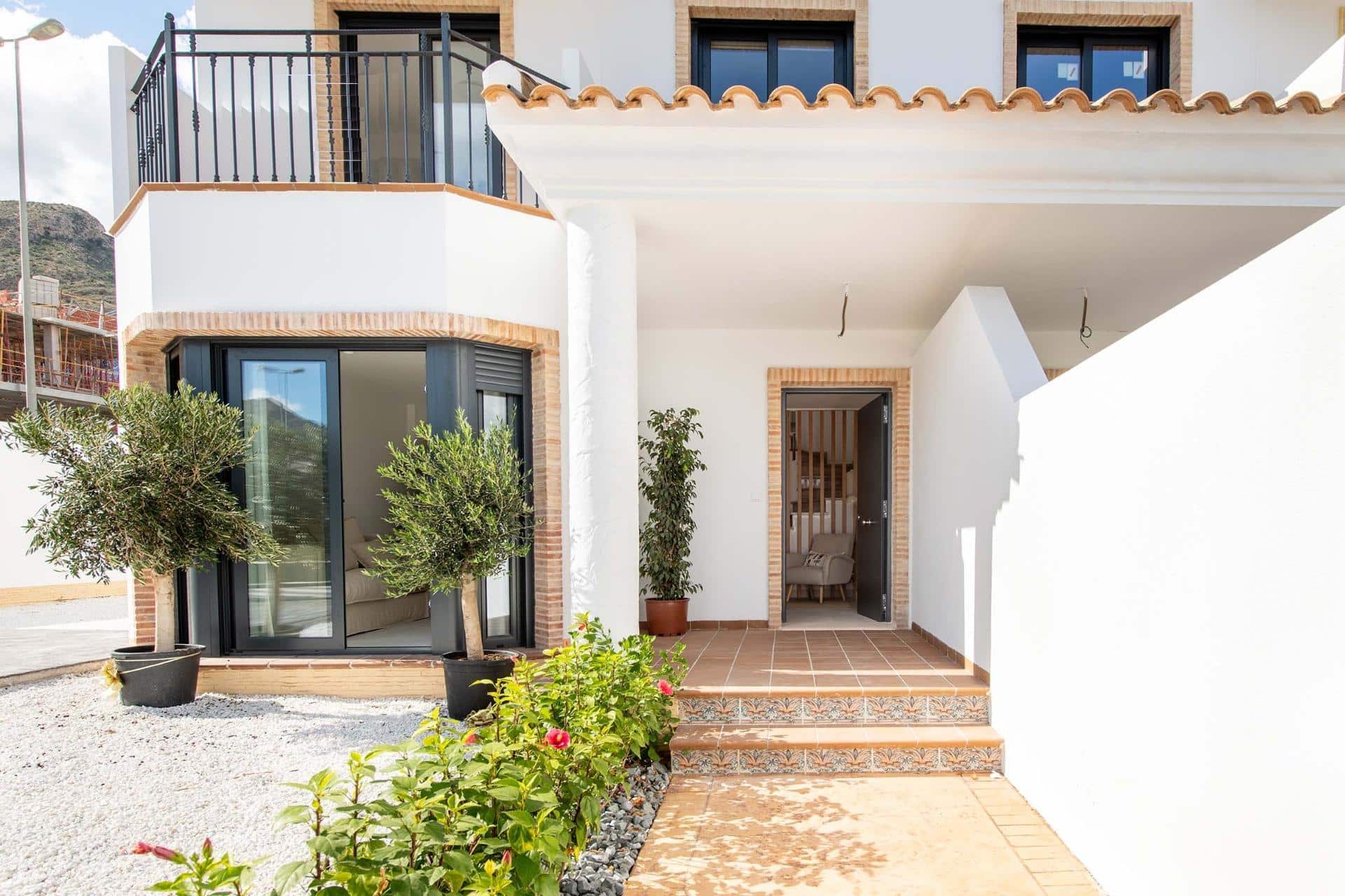 New Bungalows and Townhouses in Cox, Alicante