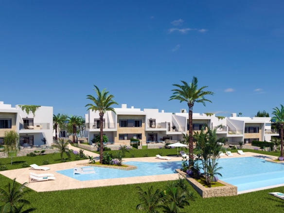 NEW BUILD RESIDENTIAL COMPLEX IN PILAR DE LA HORADADA ON THE GOLF COURSE