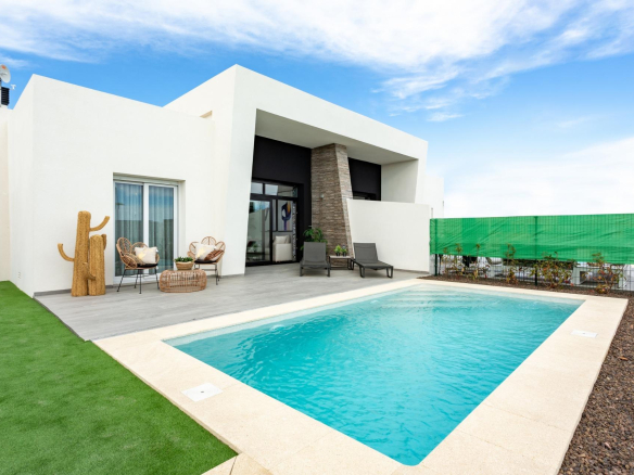 New Build Semi Detached Villas with Private Pool at La Finca Golf Resort Algorfa