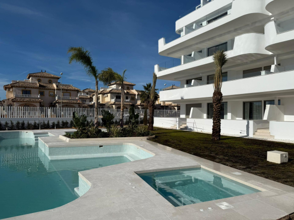 NEW BUILD RESIDENTIAL COMPLEX IN LOMAS DE CABO ROIG