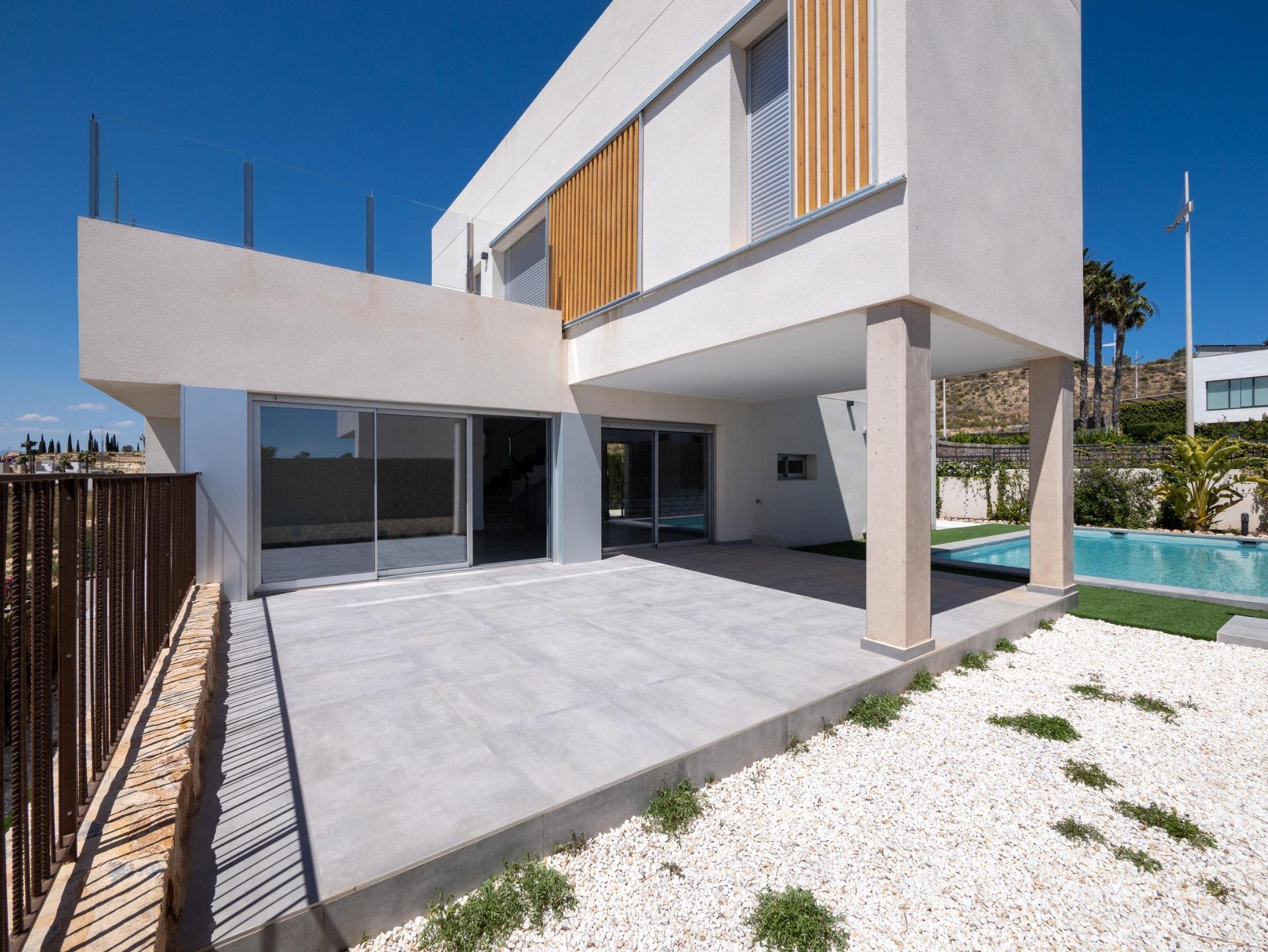 12-1 MODERN DESIGN VILLA WITH GOLF VIEWS